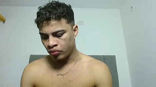 Snapshot of Jose_And_Daniel chatting on July 22, 2026, 1:18 am Jose And Daniel online show from July 22, 2026, 1:18 am