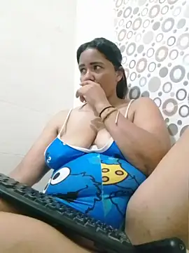 Snapshot of Susanne-love chatting on July 21, 2026, 1:34 pm Susanne-love online show from July 21, 2026, 1:34 pm