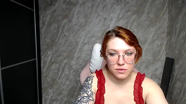 Reginasmilee online show from March 9, 2026, 3:43 am