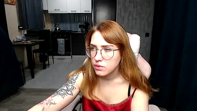 Reginasmilee online show from November 23, 2025, 1:37 am