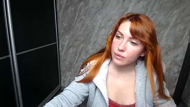 Reginasmilee online show from February 13, 2026, 7:52 am