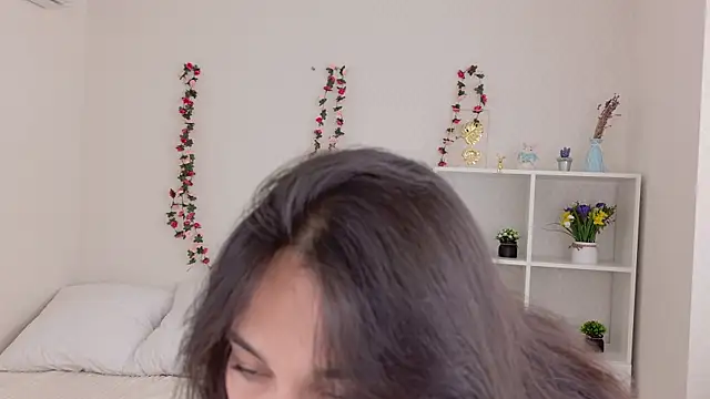 Eleonora Sun online show from July 8, 2026, 1:34 pm