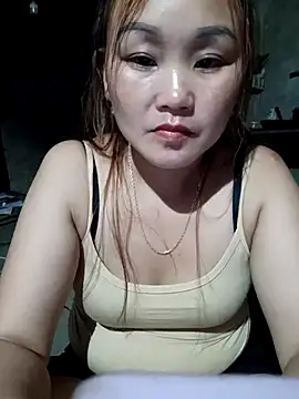 Snapshot of Emma-18h chatting on June 24, 2026, 3:10 pm Emma-18h online show from June 24, 2026, 3:10 pm