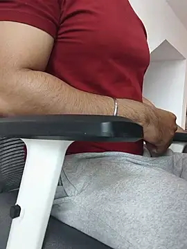 8inch hunk19 online show from August 4, 2026, 6:07 am