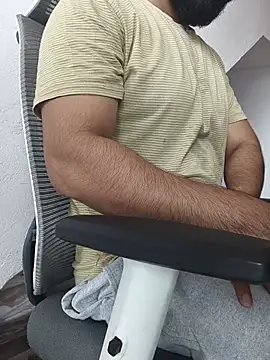 8inch hunk19 online show from July 26, 2026, 6:09 am