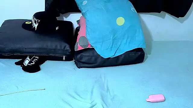 Noah  Dick online show from July 20, 2026, 10:39 am