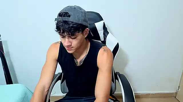 Noah  Dick online show from August 5, 2026, 1:10 am