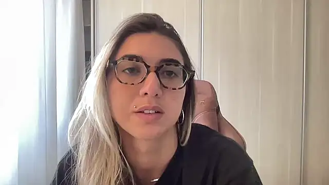 lailayourangel online show from July 17, 2026, 2:36 pm