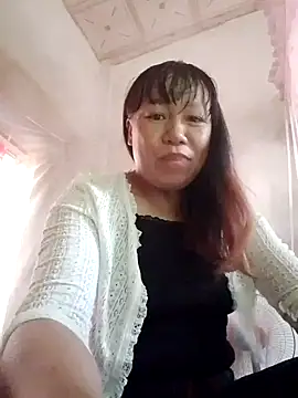 Snapshot of Moon_squirtt chatting on July 5, 2026, 7:04 am Moon squirtt online show from July 5, 2026, 7:04 am