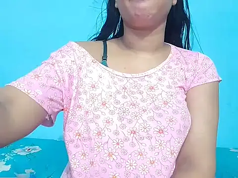 Snapshot of Adhiti_1 chatting on August 4, 2026, 5:17 pm Adhiti 1 online show from August 4, 2026, 5:17 pm