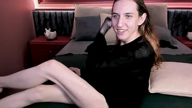 ChrisyBevy online show from July 5, 2026, 4:19 am