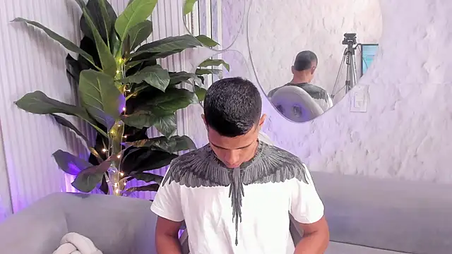 Noah sexhotty online show from July 15, 2026, 2:07 am