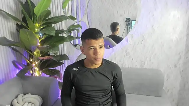 Noah sexhotty online show from July 12, 2026, 2:34 am