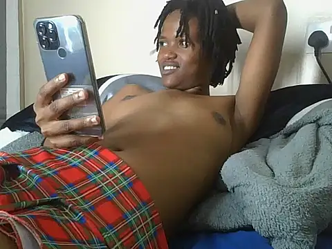 hot-peaches22 online show from June 30, 2026, 10:32 pm