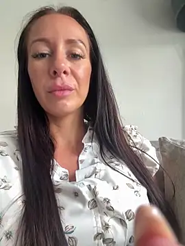 Charming ScarlettX online show from June 30, 2026, 1:44 pm