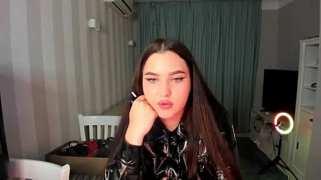Snapshot of LatexDominatrix chatting on July 1, 2026, 10:21 pm LatexDominatrix online show from July 1, 2026, 10:21 pm