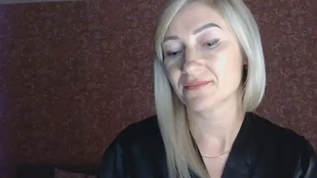 moonlightAnna online show from July 11, 2026, 11:49 pm