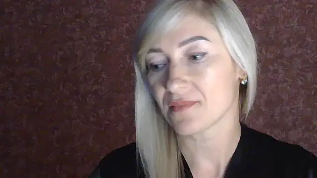 moonlightAnna online show from July 10, 2026, 11:38 pm