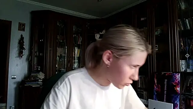 KellyOutdoor online show from June 29, 2026, 8:54 am