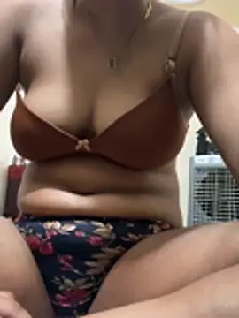 Snapshot of DM_riya56 chatting on July 19, 2026, 2:03 pm DM riya56 online show from July 19, 2026, 2:03 pm