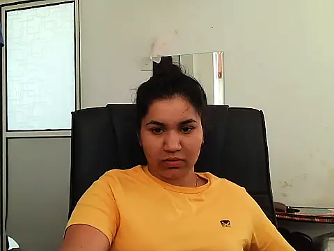 Snapshot of Mashi_Queen chatting on July 1, 2026, 8:03 am Mashi Queen online show from July 1, 2026, 8:03 am
