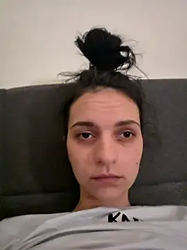 Snapshot of Elixxxx3 chatting on July 3, 2026, 12:44 pm Elixxxx3 online show from July 3, 2026, 12:44 pm