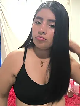 Snapshot of EmiliaRainboow chatting on July 13, 2026, 11:04 pm EmiliaRainboow online show from July 13, 2026, 11:04 pm