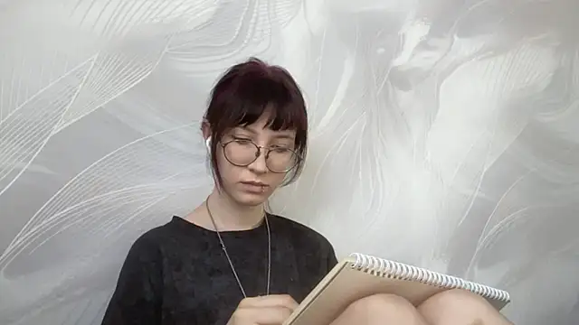 AnnamaeNagase online show from July 4, 2026, 7:15 am
