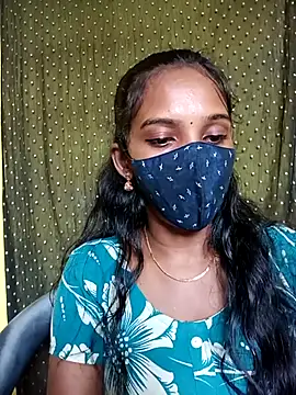 Snapshot of Tamil_Soloqueen_001 chatting on July 16, 2026, 4:20 am Tamil Soloqueen 001 online show from July 16, 2026, 4:20 am