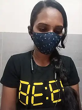 Snapshot of Tamil_Soloqueen_001 chatting on July 19, 2026, 6:15 pm Tamil Soloqueen 001 online show from July 19, 2026, 6:15 pm