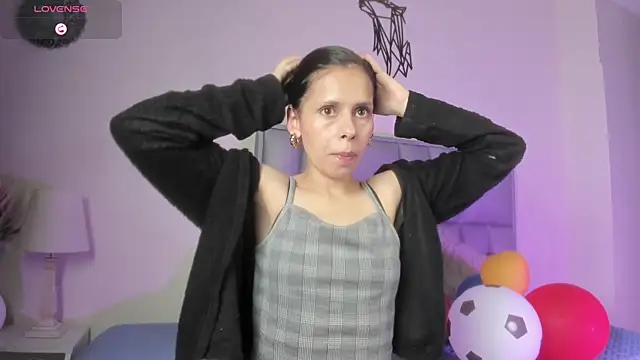 Snapshot of Bianca_Vibe chatting on July 11, 2026, 4:07 pm Bianca Vibe online show from July 11, 2026, 4:07 pm