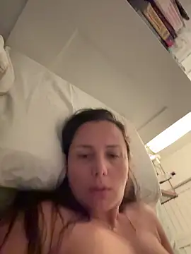bellag825 online show from July 19, 2026, 5:05 am