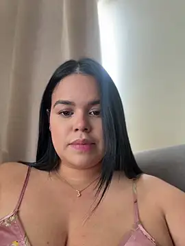 AliceStarshine online show from August 1, 2026, 5:00 pm