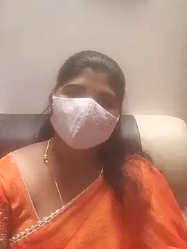 Snapshot of Roja_sexy chatting on August 1, 2026, 5:33 pm Roja sexy online show from August 1, 2026, 5:33 pm