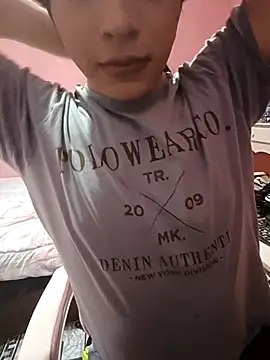 Kittiebell online show from July 28, 2026, 6:42 pm
