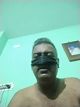 Snapshot of daddy_small_dick chatting on July 8, 2026, 8:09 pm daddy small dick online show from July 8, 2026, 8:09 pm