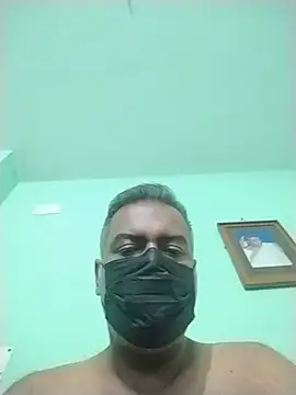 Snapshot of daddy_small_dick chatting on July 20, 2026, 9:38 am daddy small dick online show from July 20, 2026, 9:38 am