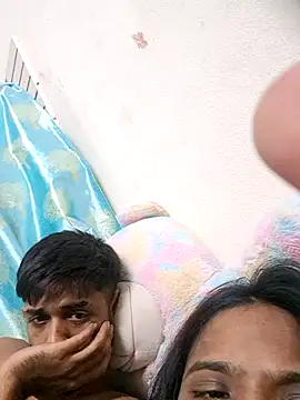 Snapshot of Enjoytoshowu chatting on July 15, 2026, 1:18 pm Enjoytoshowu online show from July 15, 2026, 1:18 pm