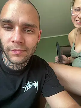 SandyandCharliexxx online show from July 16, 2026, 4:15 pm