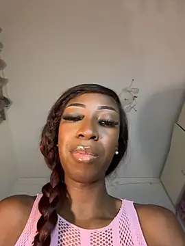 Nina Velveta online show from July 13, 2026, 1:43 pm