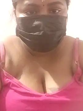 Sexy Layanya online show from August 3, 2026, 12:00 pm