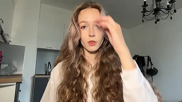 ShyandSkinnyAlice online show from July 21, 2026, 12:28 pm