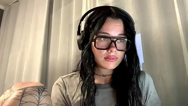 Snapshot of Astrid_XxX chatting on July 7, 2026, 7:06 pm Astrid XxX online show from July 7, 2026, 7:06 pm