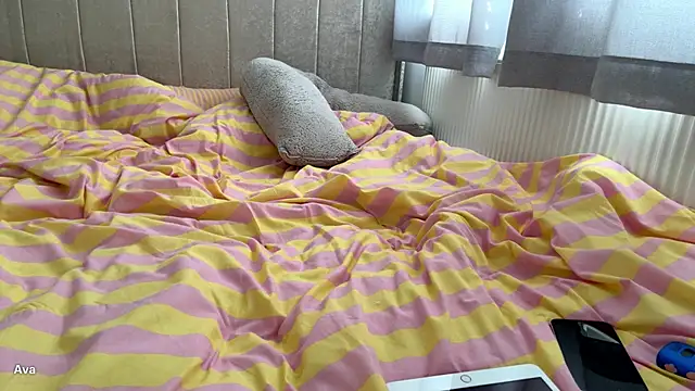 avasstarrxoxo online show from July 22, 2026, 5:37 pm