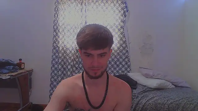 Snapshot of benzooo3 chatting on July 17, 2026, 9:34 pm benzooo3 online show from July 17, 2026, 9:34 pm