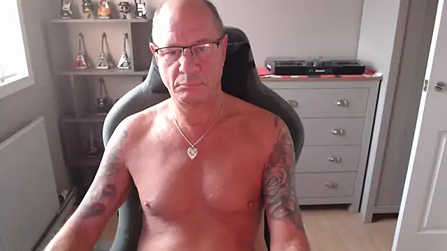 Snapshot of kellysomerset chatting on July 15, 2026, 4:52 am kellysomerset online show from July 15, 2026, 4:52 am