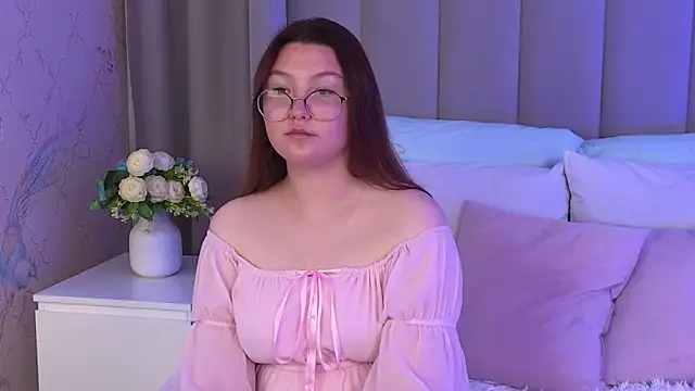Snapshot of SophiaaBelle chatting on July 10, 2026, 3:50 am SophiaaBelle online show from July 10, 2026, 3:50 am