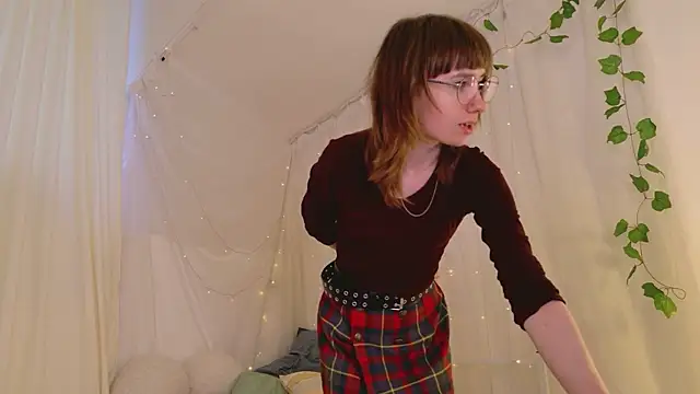 Naomi Evermore online show from July 14, 2026, 5:45 am