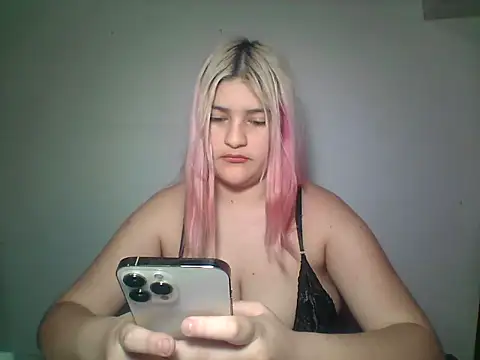Snapshot of Deliciousbaby22 chatting on July 20, 2026, 6:10 am Deliciousbaby22 online show from July 20, 2026, 6:10 am
