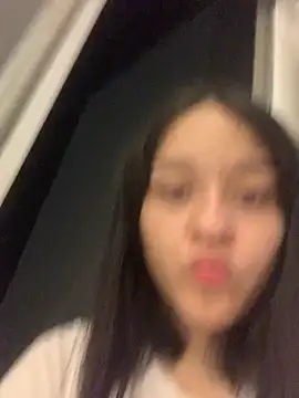 Snapshot of ruemi_rose chatting on July 25, 2026, 6:54 am ruemi rose online show from July 25, 2026, 6:54 am